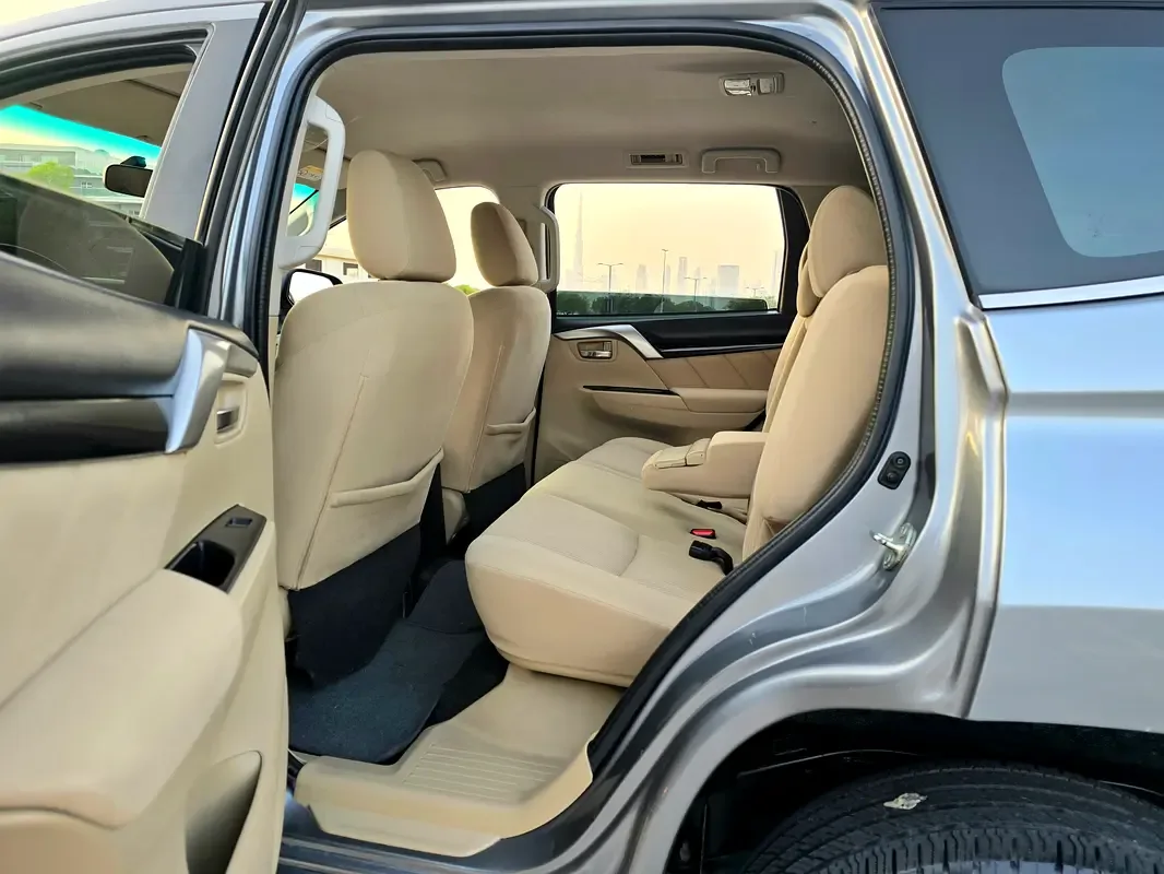 Mitsubishi Montero Sport 3.0 AT RWD (209 حصان) - 11