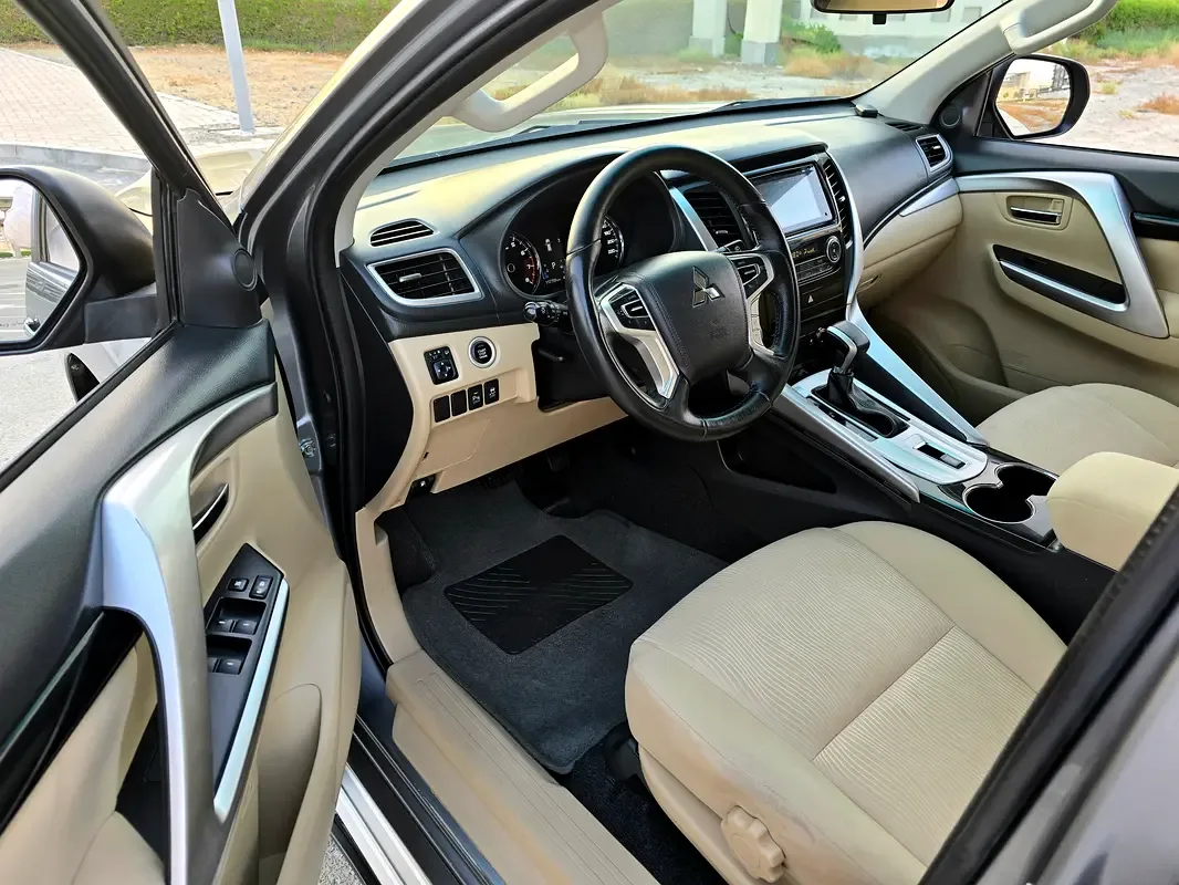 Mitsubishi Montero Sport 3.0 AT RWD (209 حصان) - 10