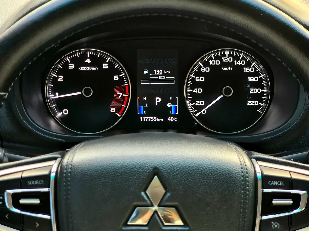 Mitsubishi Montero Sport 3.0 AT RWD (209 حصان) - 17