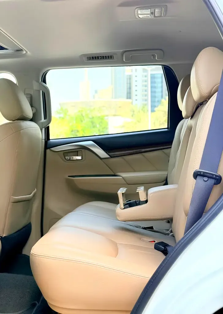 Mitsubishi Montero Sport 3.0 AT RWD (209 حصان) - 12