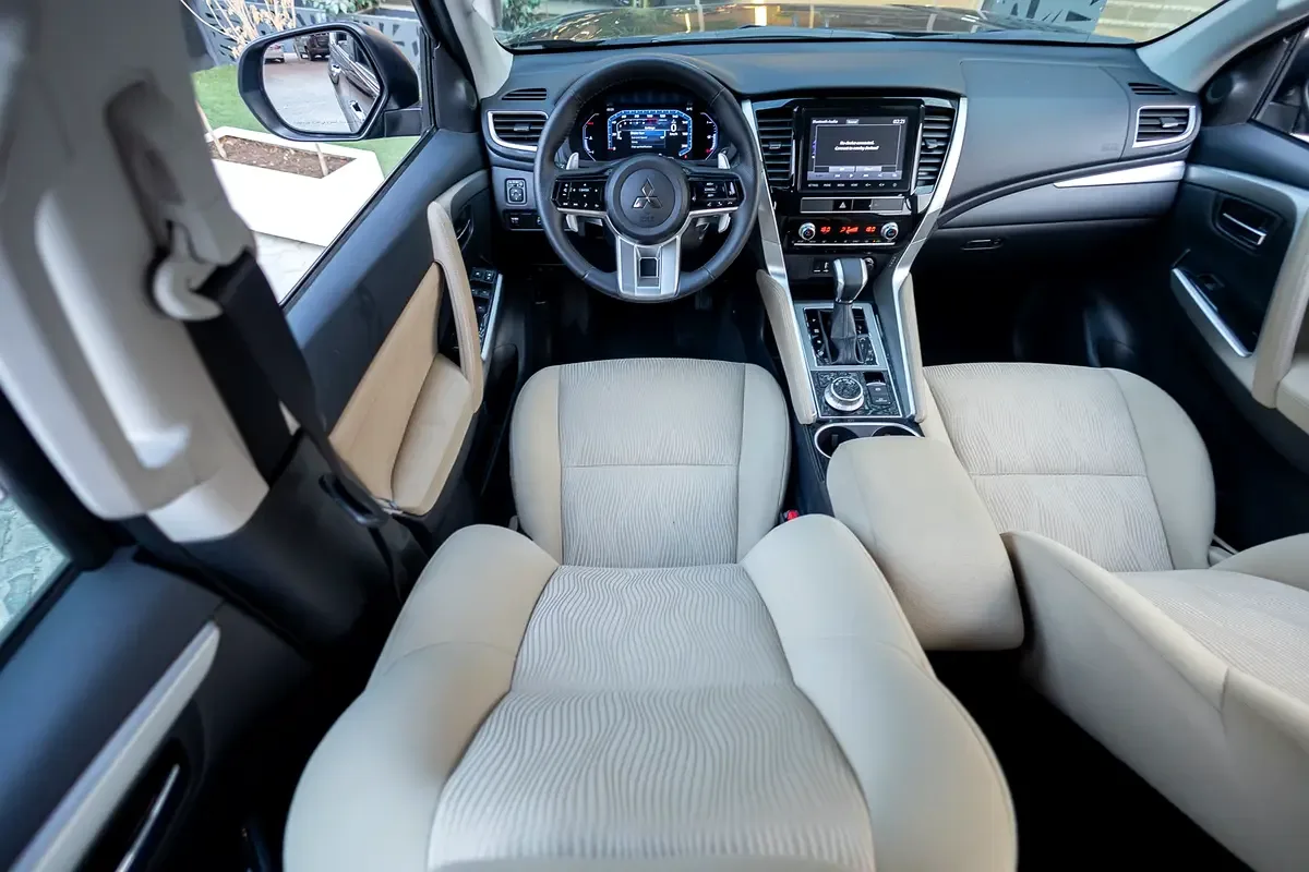 Mitsubishi Montero Sport 3.0 AT RWD (216 hp) - 13
