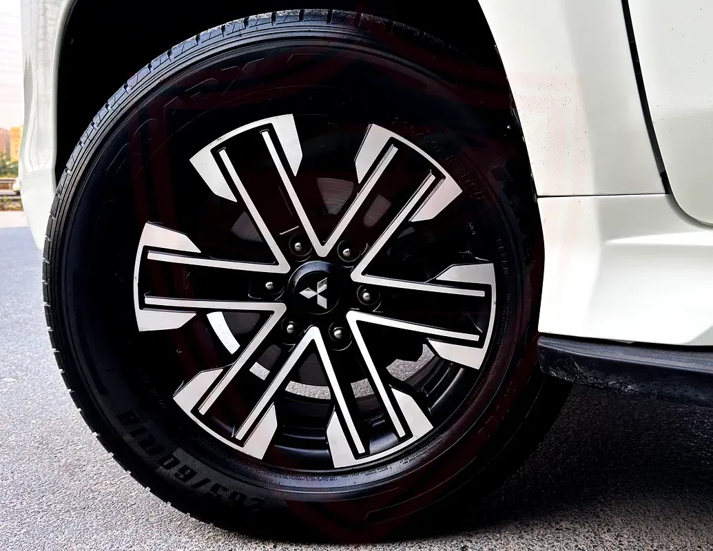 Mitsubishi Montero Sport 3.0 AT RWD (216 hp) - 4