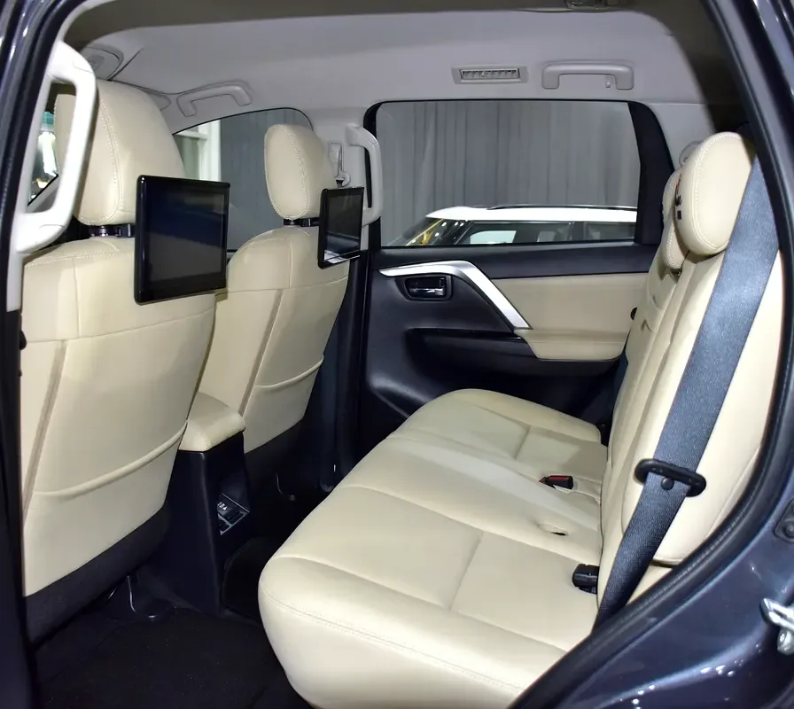 Mitsubishi Montero Sport 3.0 AT RWD (216 حصان) - 11
