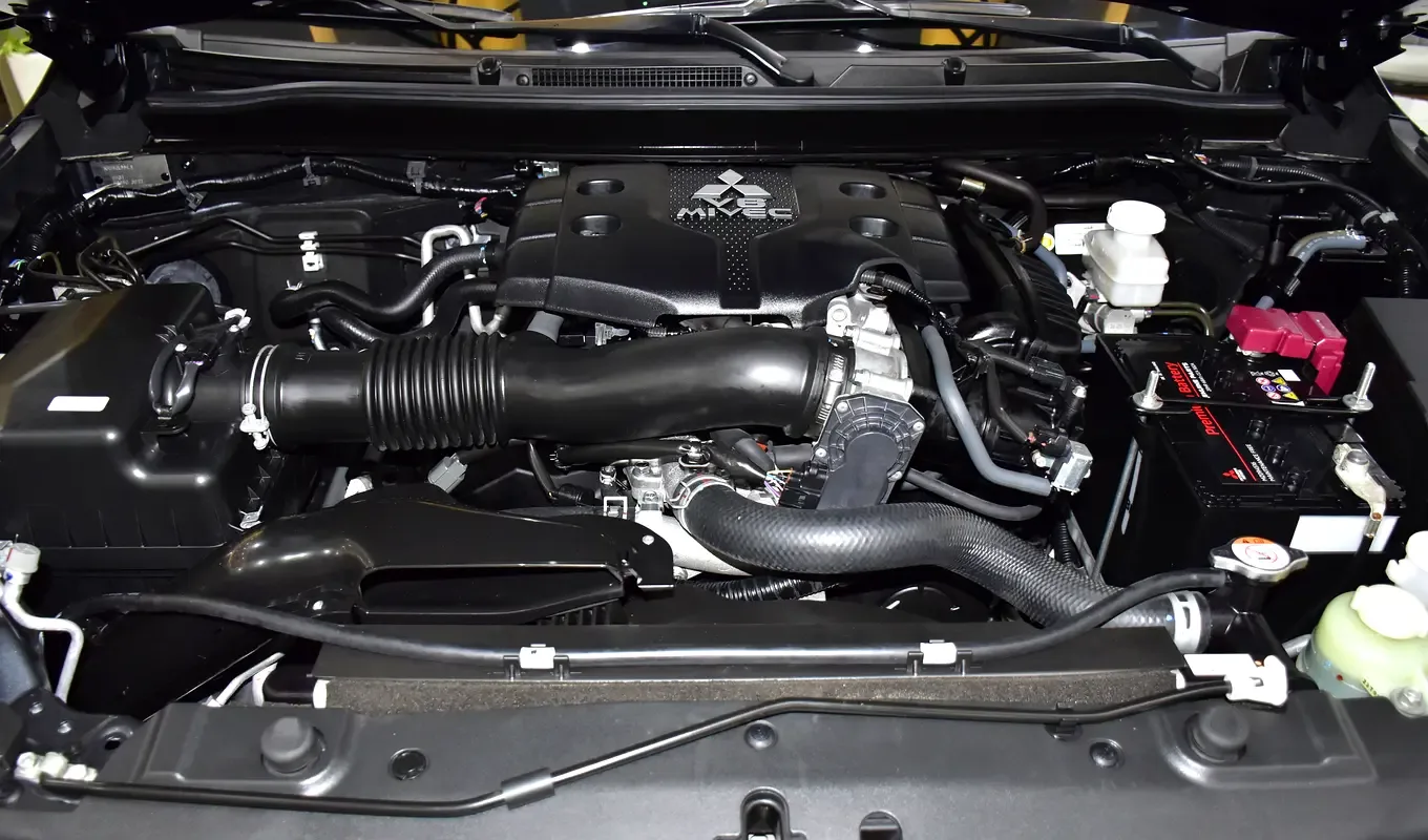 Mitsubishi Montero Sport 3.0 AT RWD (216 حصان) - 18