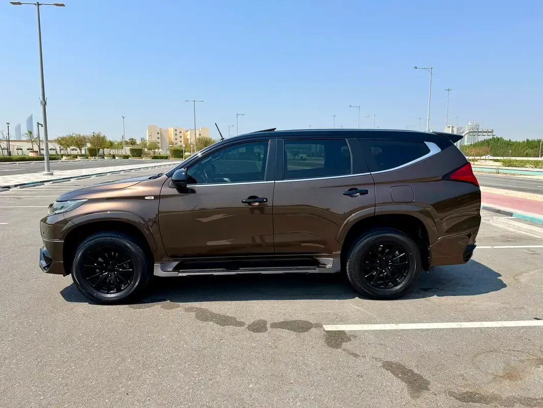 Mitsubishi Montero Sport 3.0 AT RWD (216 hp) - 6