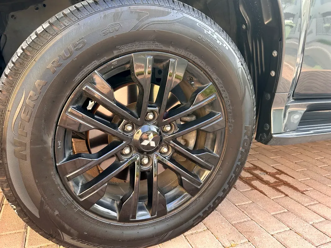 Mitsubishi Montero Sport 3.0 AT RWD (216 hp) - 13