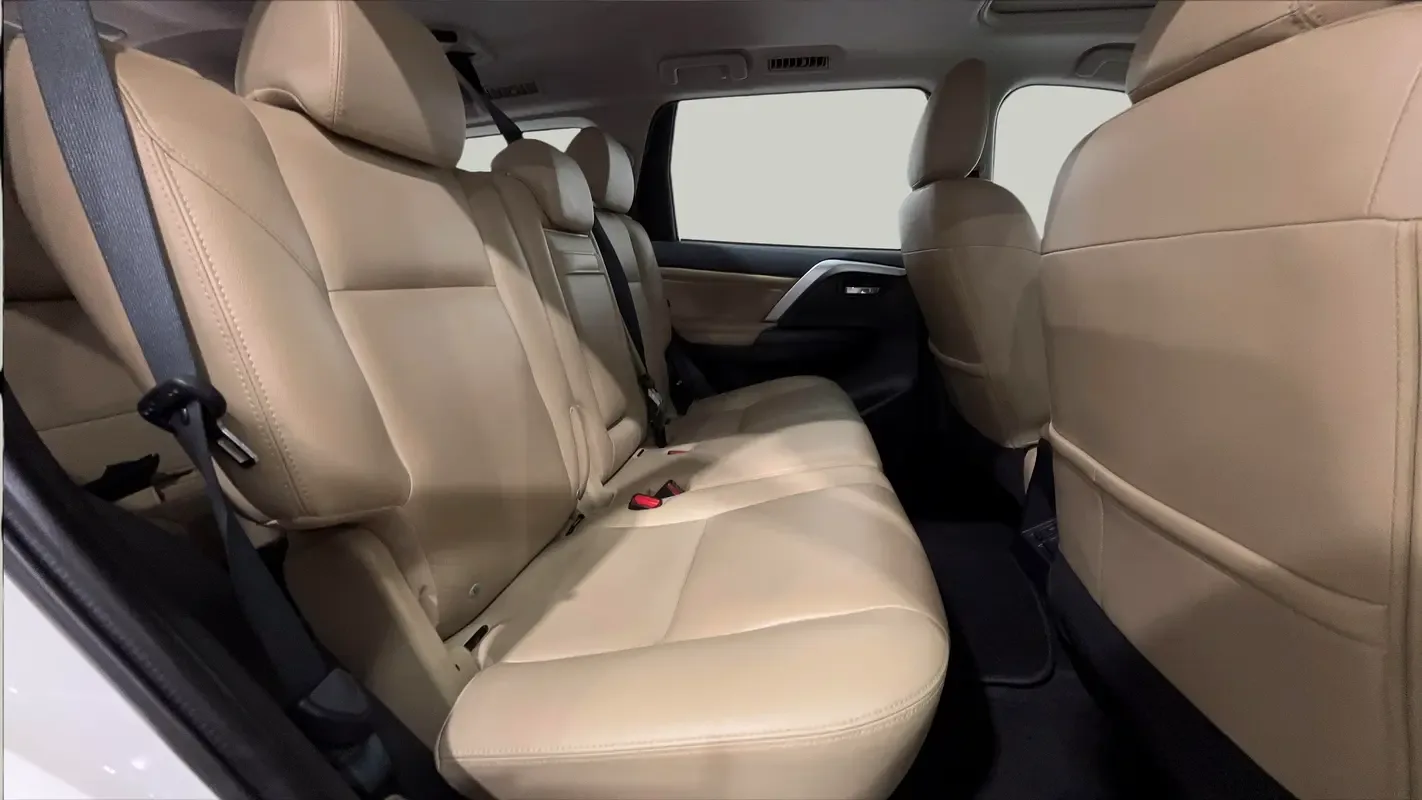 Mitsubishi Montero Sport 3.0 AT RWD (216 hp) - 10