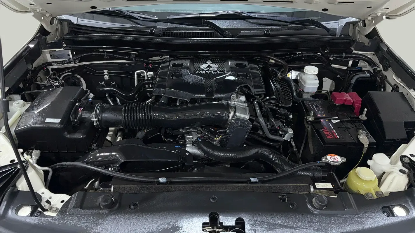 Mitsubishi Montero Sport 3.0 AT RWD (216 hp) - 13