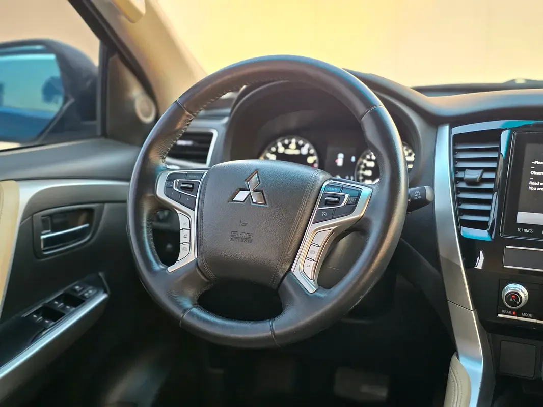 Mitsubishi Montero Sport 3.0 AT RWD (216 حصان) - 7