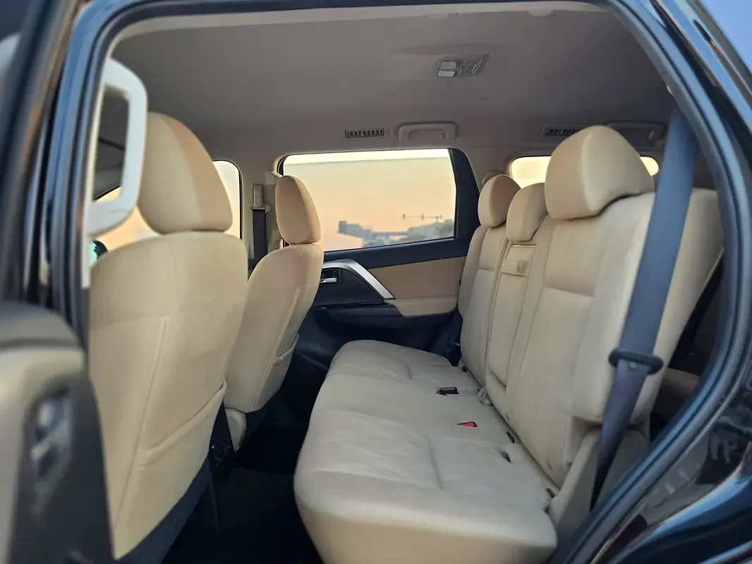 Mitsubishi Montero Sport 3.0 AT RWD (216 حصان) - 10
