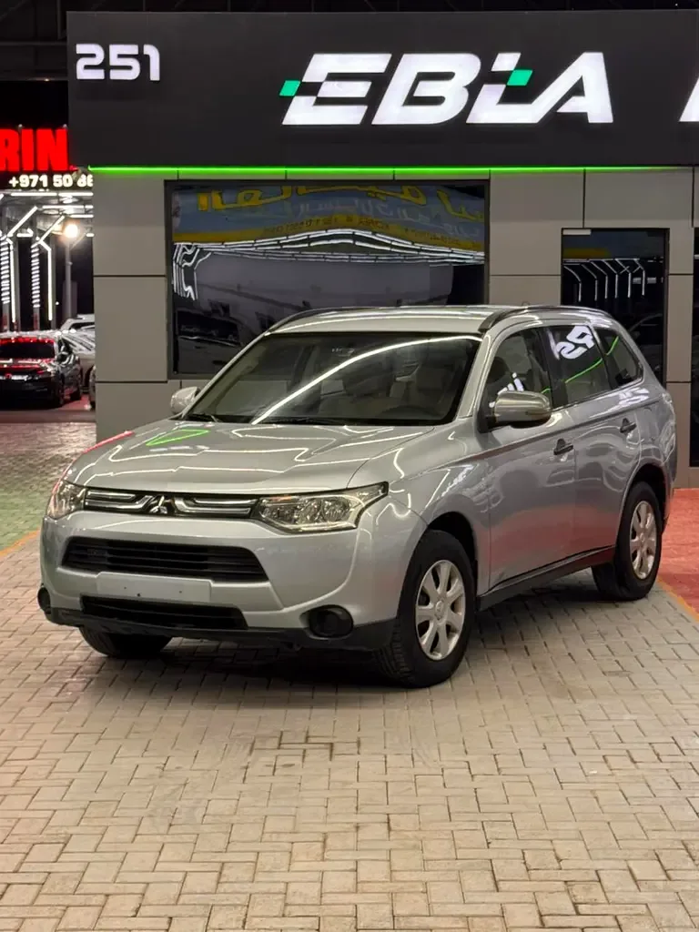 Mitsubishi Outlander 2.4 l, 170 hp, Gasoline, variator, Four-wheel drive (4WD)