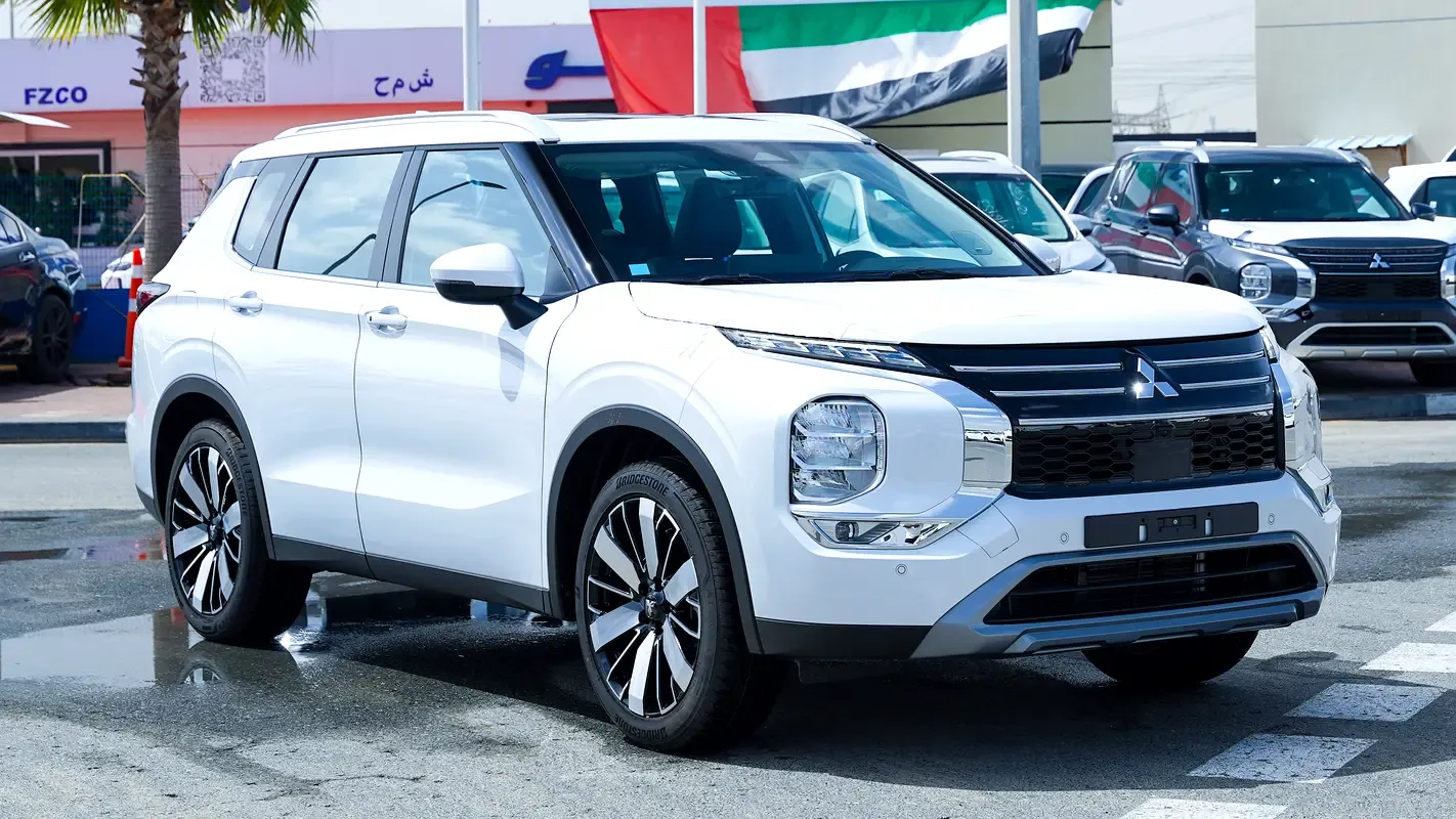 Mitsubishi Outlander 2.5 CVT (184 hp)