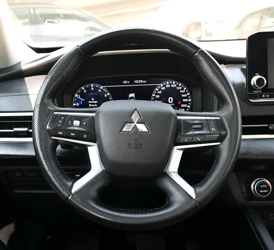 Mitsubishi Outlander 2.5 CVT (184 hp) - 11