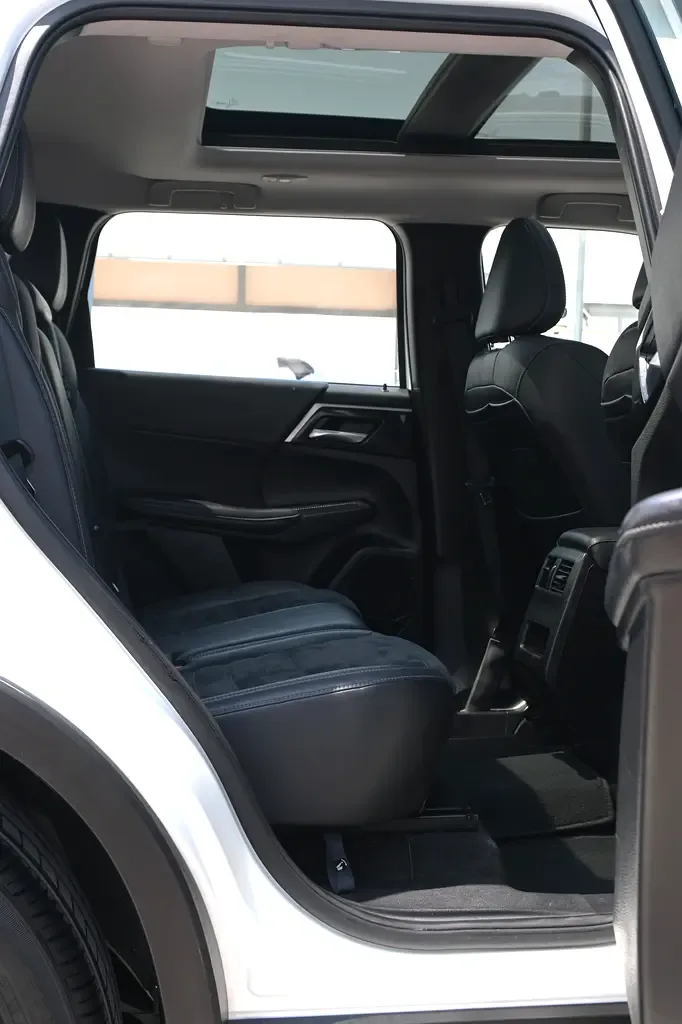 Mitsubishi Outlander 2.5 CVT (184 hp) - 19