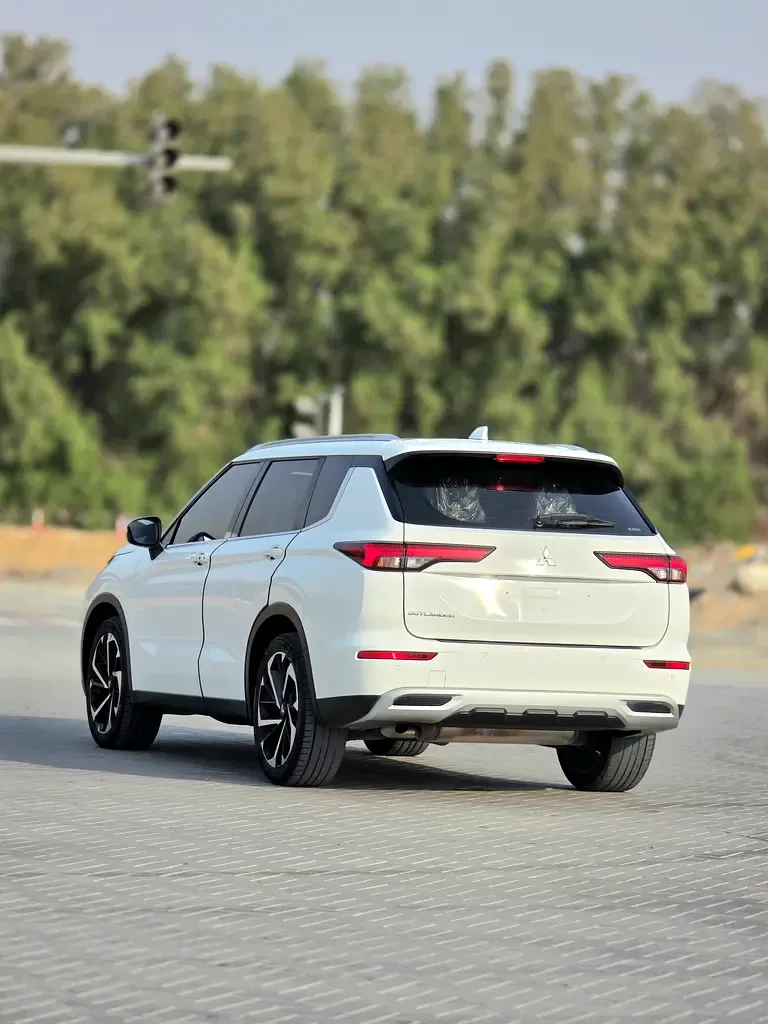 Mitsubishi Outlander 2.5 CVT (184 حصان) - 6