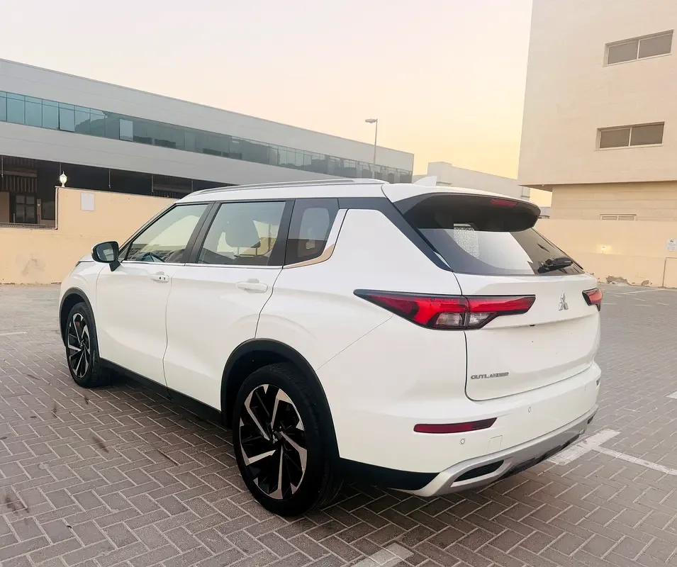 Mitsubishi Outlander 2.5 CVT (184 حصان) - 4