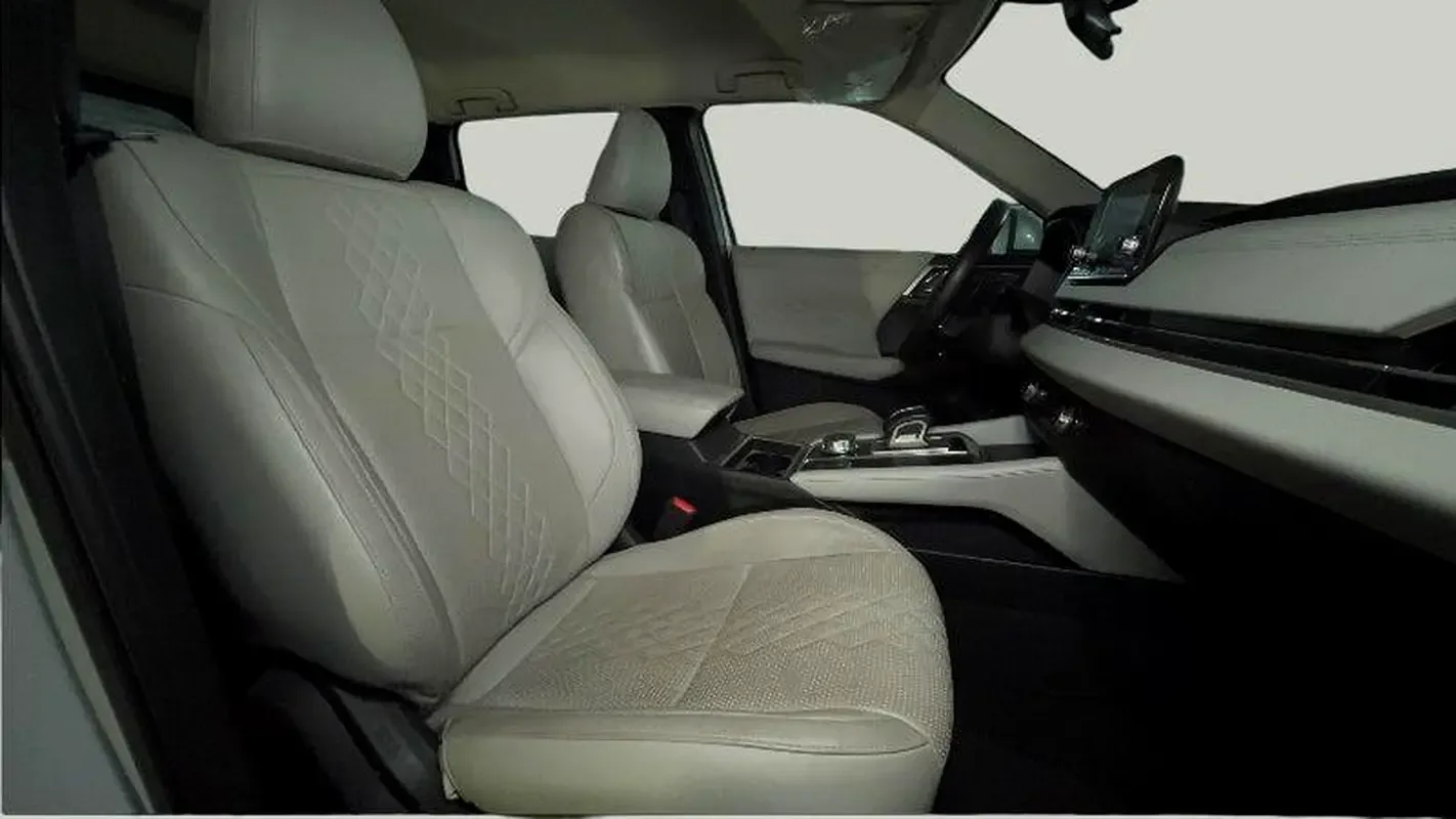 Mitsubishi Outlander 2.5 CVT (184 hp) - 6