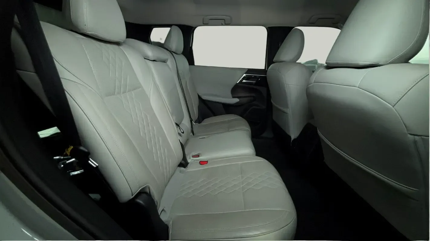 Mitsubishi Outlander 2.5 CVT (184 hp) - 10