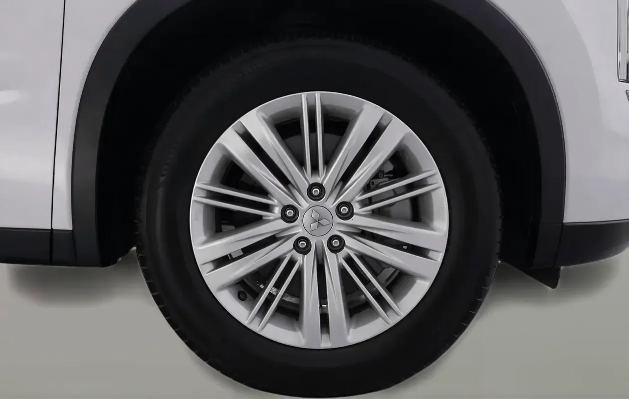 Mitsubishi Outlander 2.5 CVT (184 hp) - 12