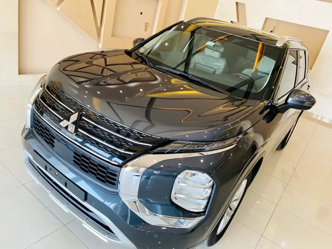 Mitsubishi Outlander 2.5 CVT AWD (184 حصان) - 4