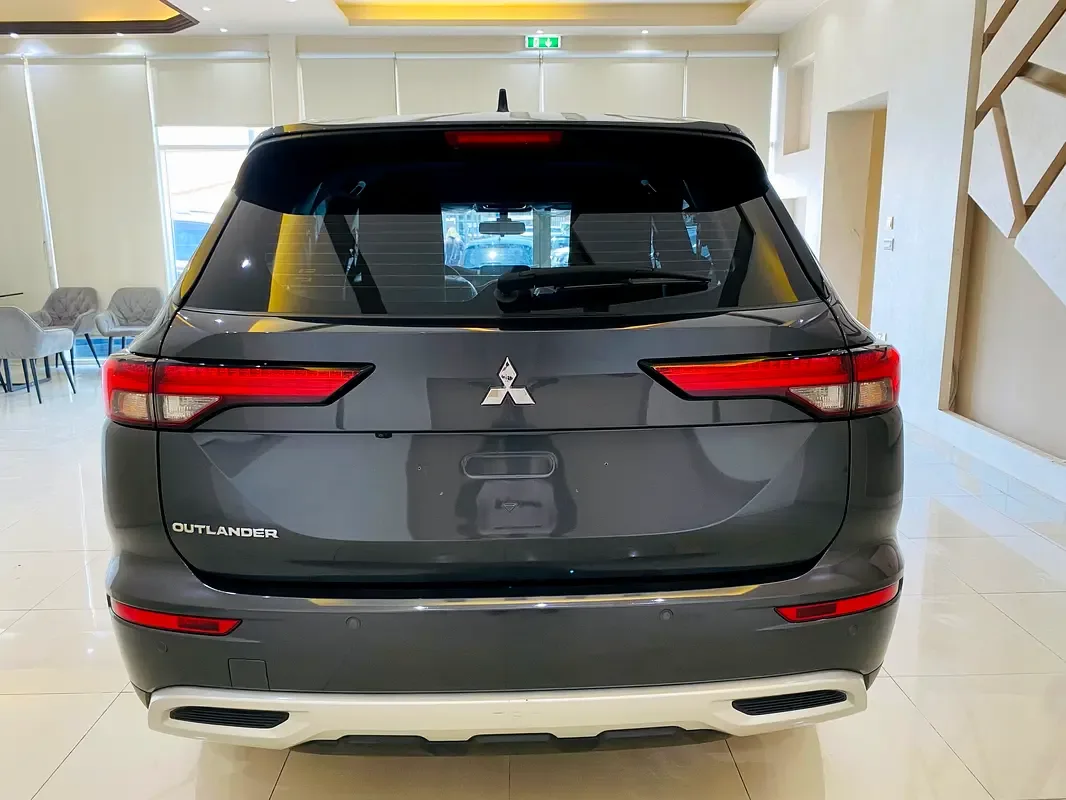 Mitsubishi Outlander 2.5 CVT AWD (184 حصان) - 7