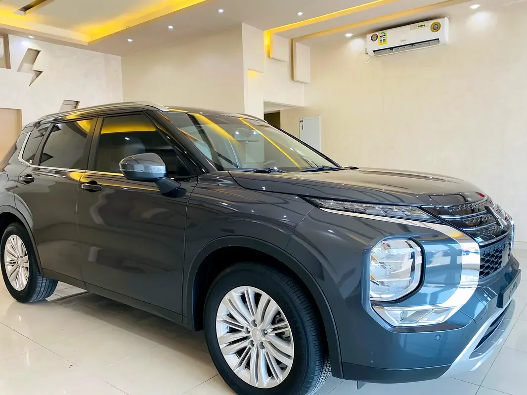 Mitsubishi Outlander 2.5 CVT AWD (184 حصان) - 17