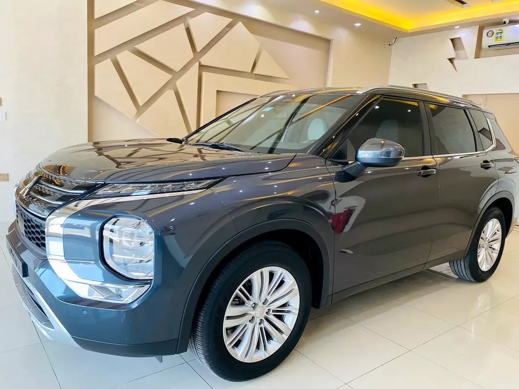 Mitsubishi Outlander 2.5 CVT AWD (184 حصان) - 18