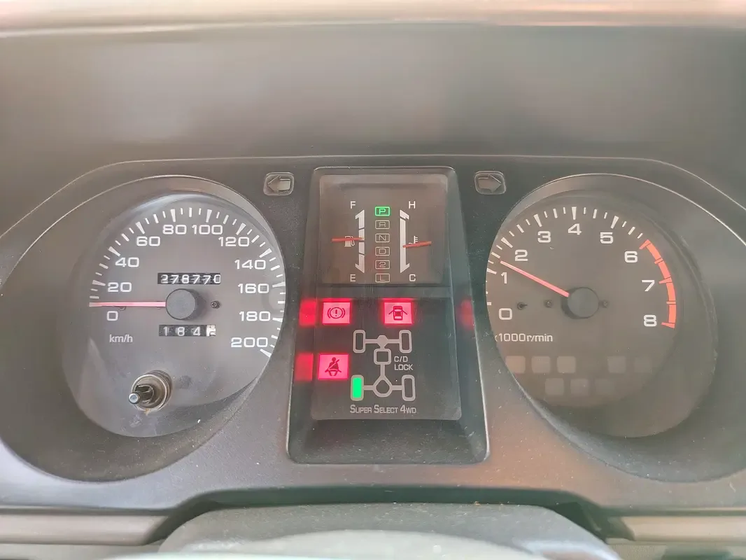 Mitsubishi Pajero 3.0 AT (177 hp) - 16