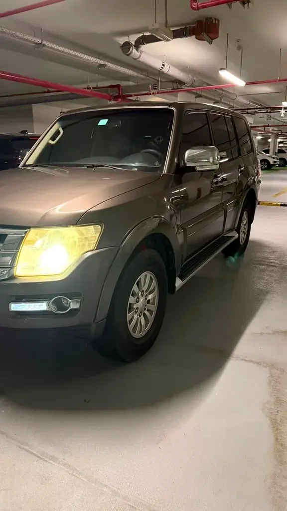 Mitsubishi Pajero 3.0 AT (220 hp)