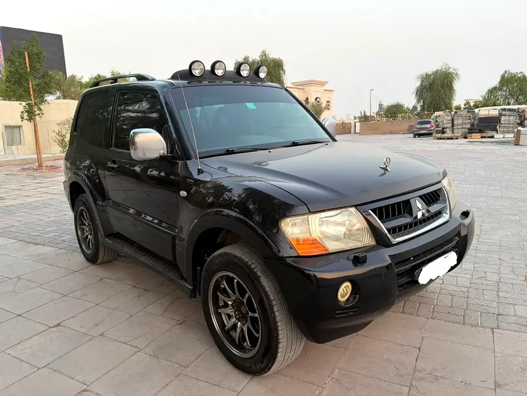Mitsubishi Pajero 3.0 AT (220 hp)
