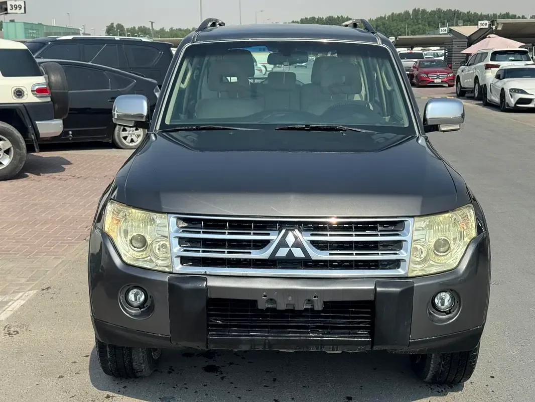 Mitsubishi Pajero 3.0 AT (220 hp)