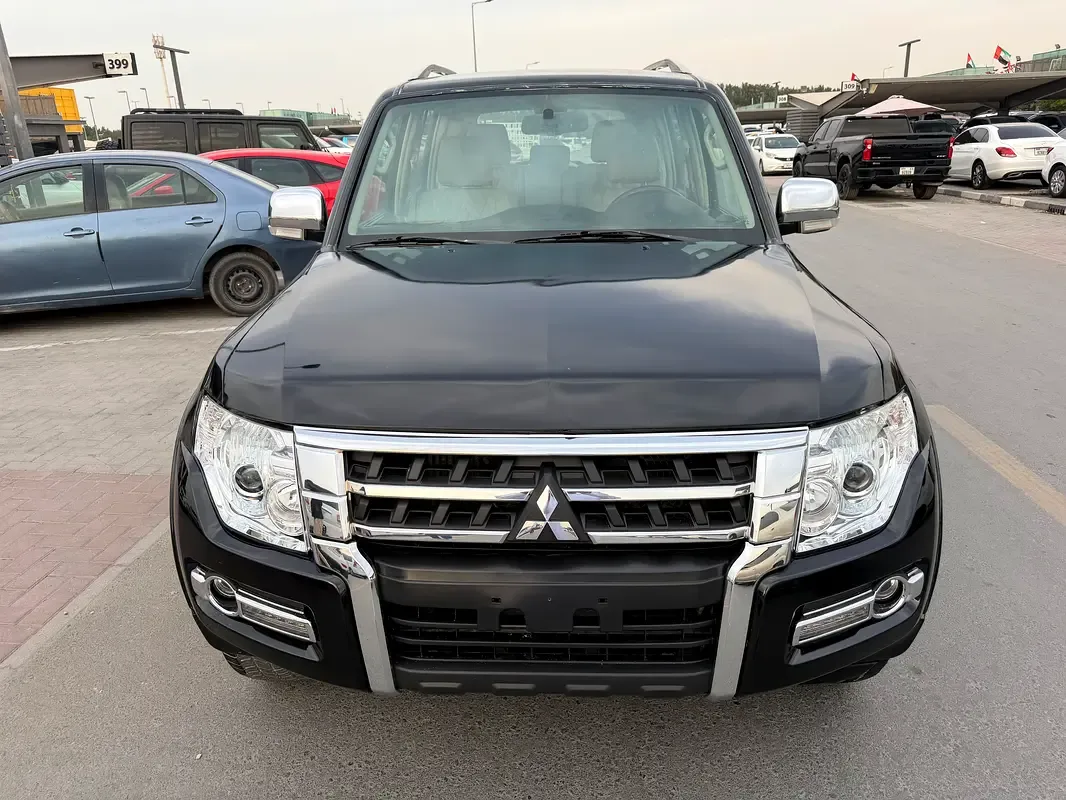 Mitsubishi Pajero 3.0 AT (220 hp)