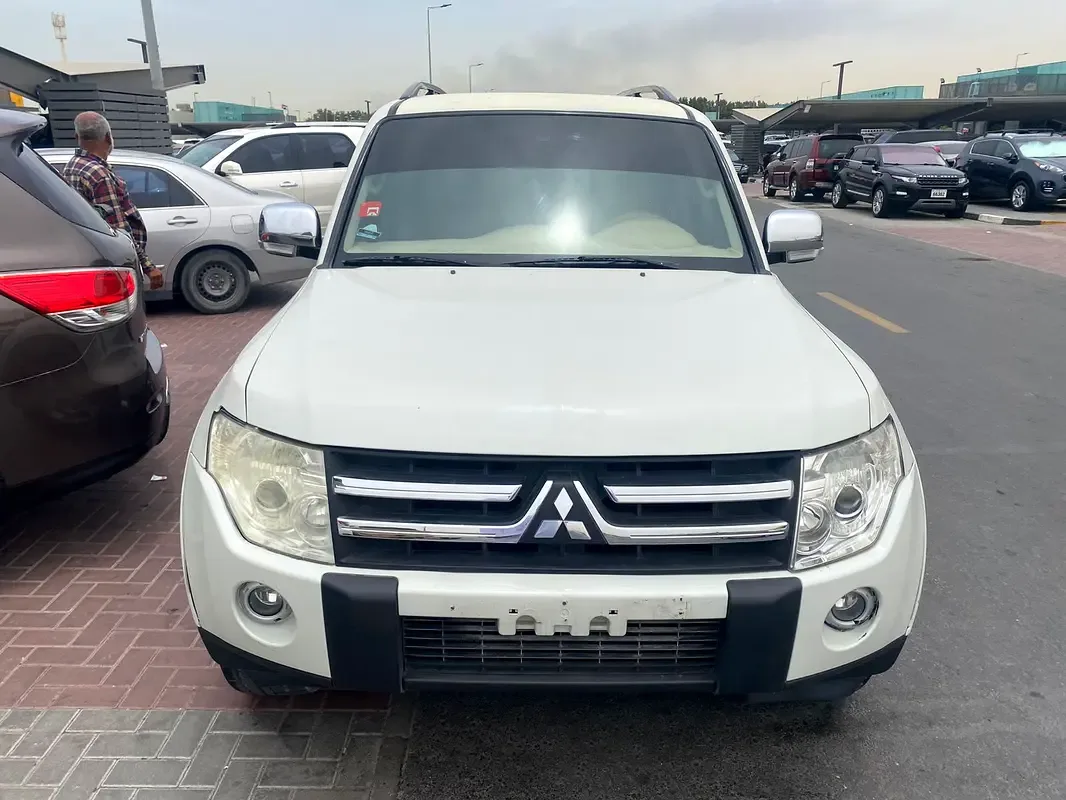 Mitsubishi Pajero 3.0 AT (220 hp)