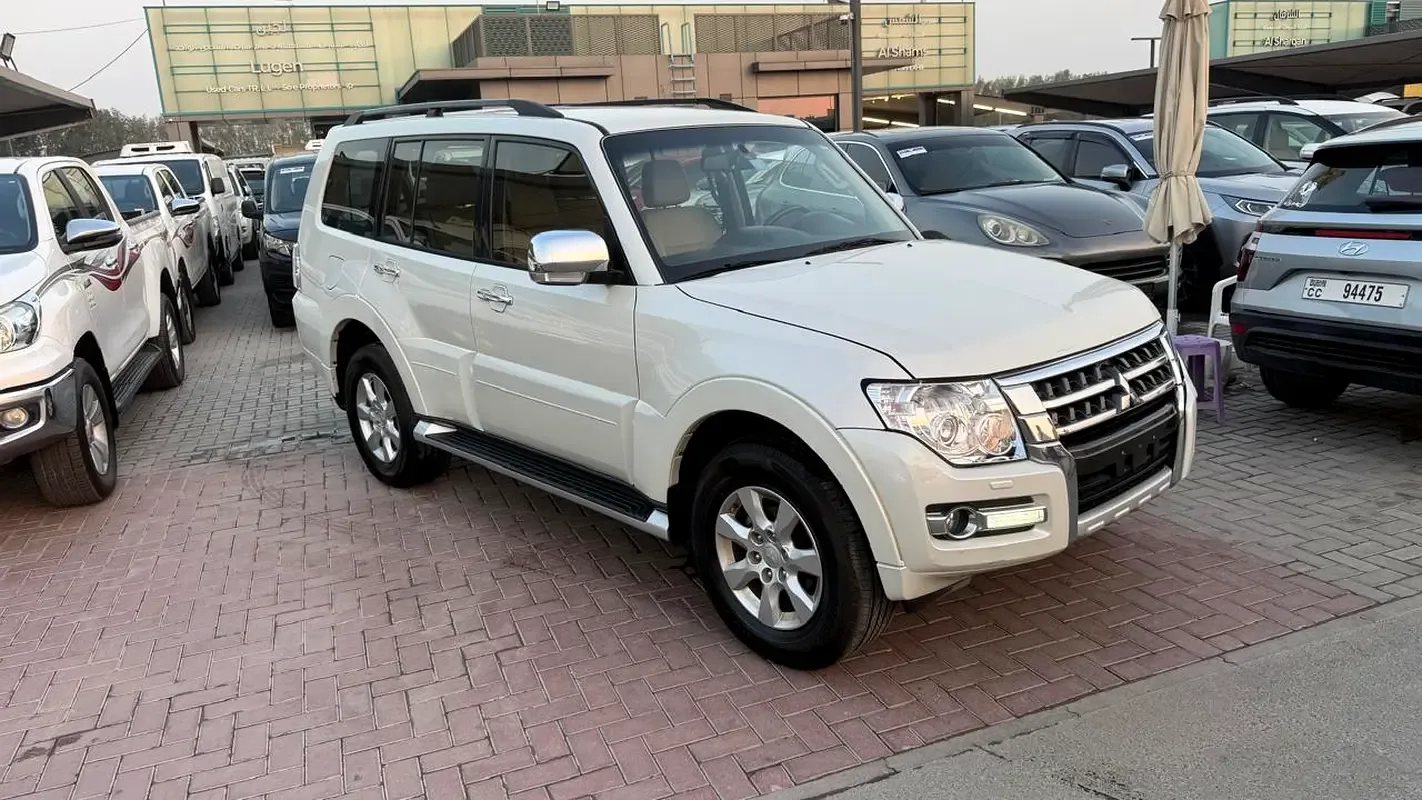 Mitsubishi Pajero 3.0 AT (220 hp)