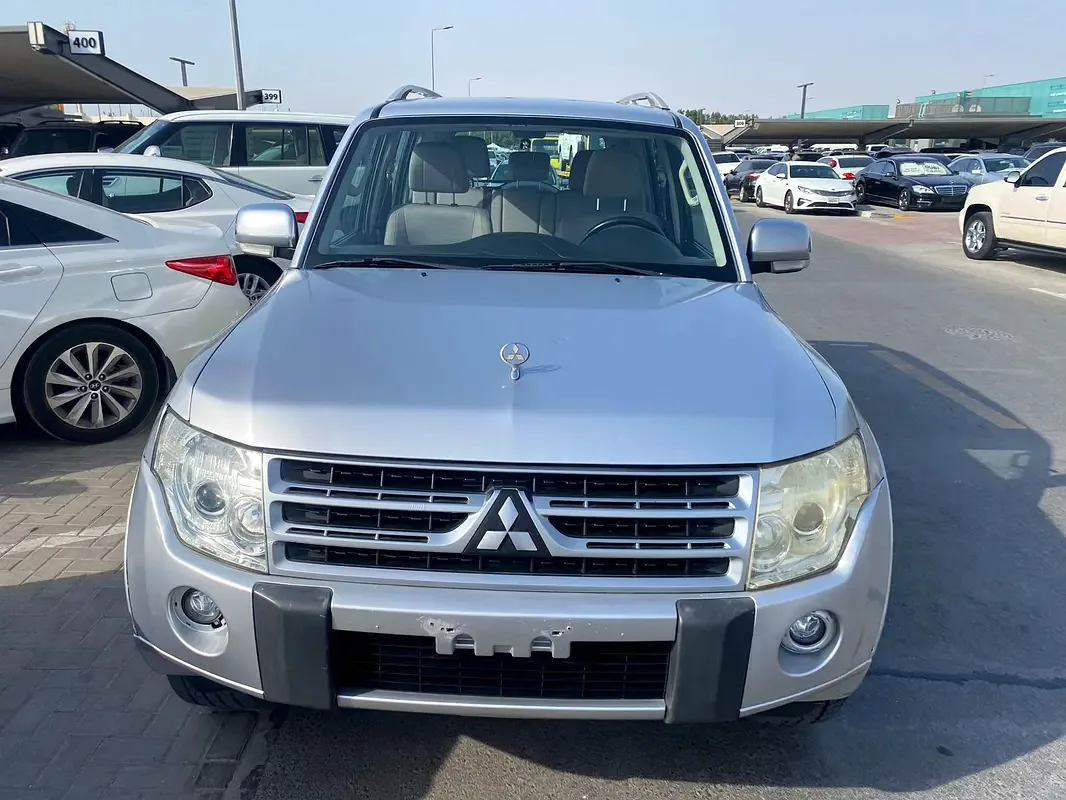 Mitsubishi Pajero 3.0 AT (220 hp)