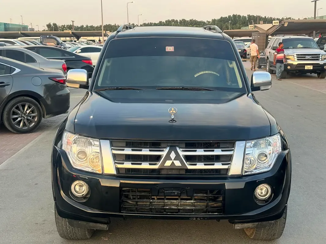 Mitsubishi Pajero 3.0 AT (220 hp)