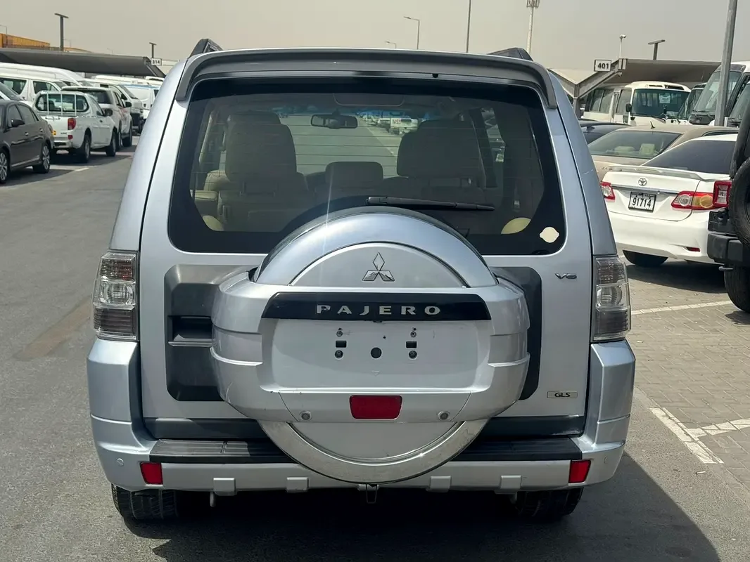 Mitsubishi Pajero 3.0 AT (220 hp) - 6