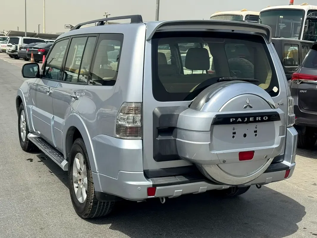 Mitsubishi Pajero 3.0 AT (220 hp) - 10