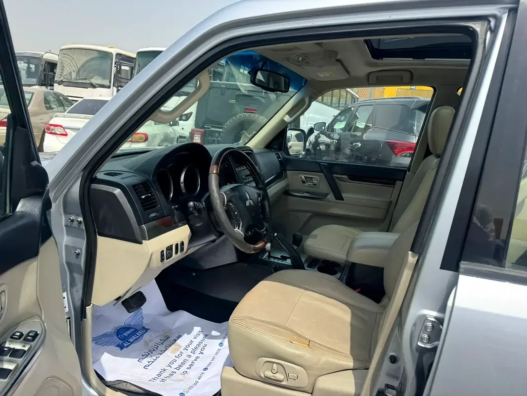 Mitsubishi Pajero 3.0 AT (220 hp) - 8