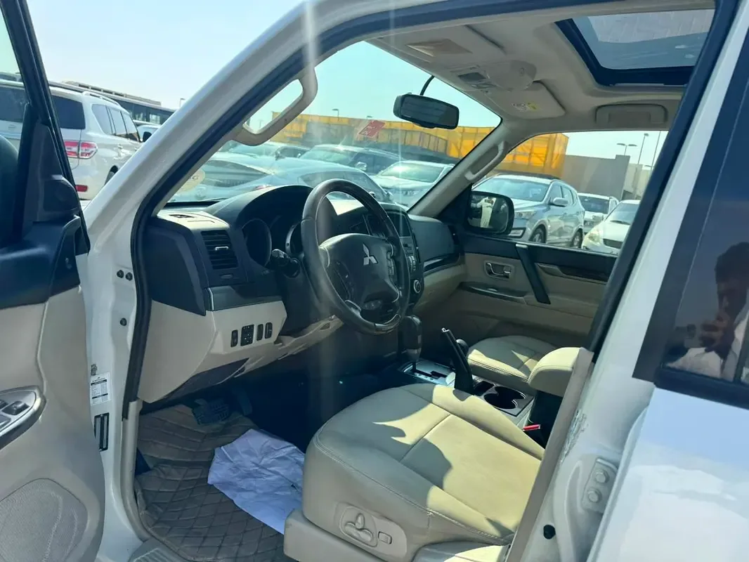 Mitsubishi Pajero 3.0 AT (220 حصان) - 4