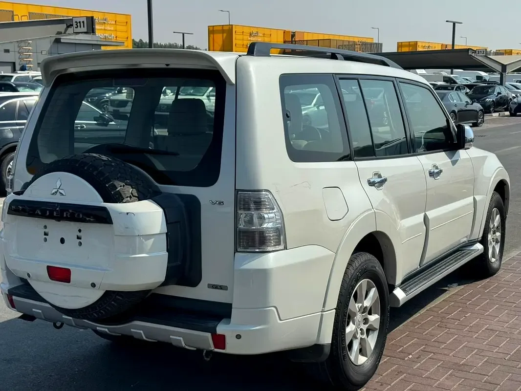 Mitsubishi Pajero 3.0 AT (220 حصان) - 8