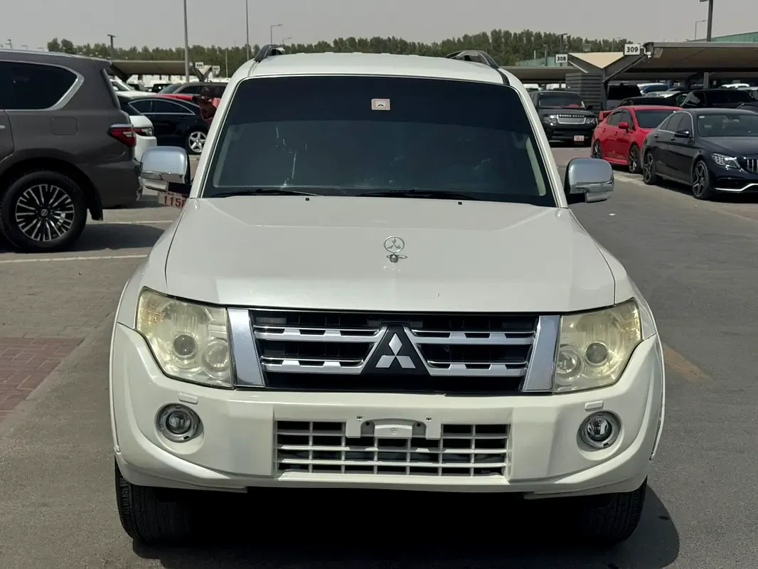 Mitsubishi Pajero 3.0 AT (220 hp)