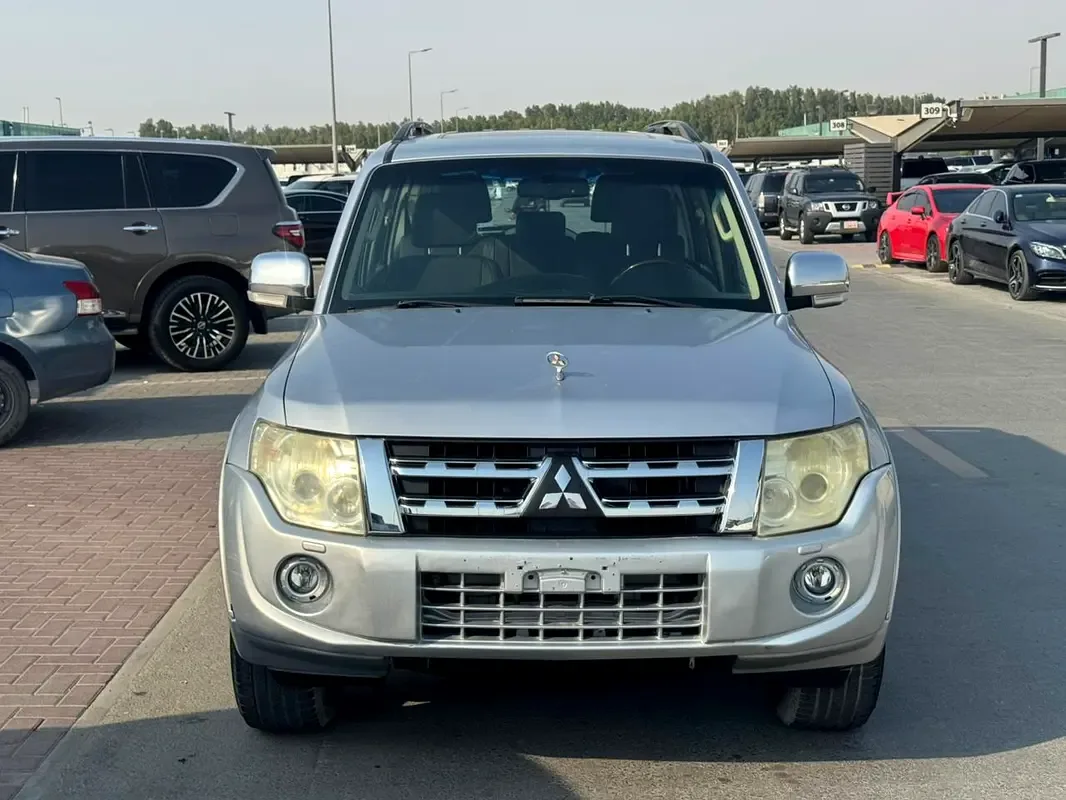 Mitsubishi Pajero 3.0 AT (220 hp)
