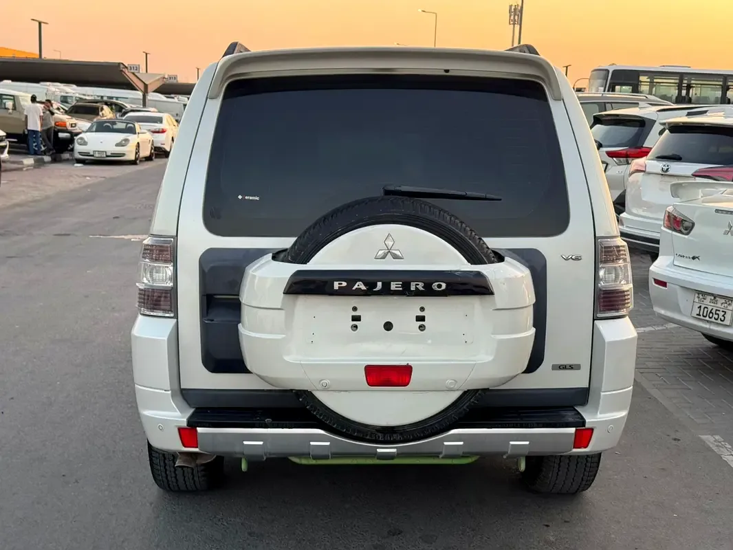 Mitsubishi Pajero 3.0 AT (220 حصان) - 9