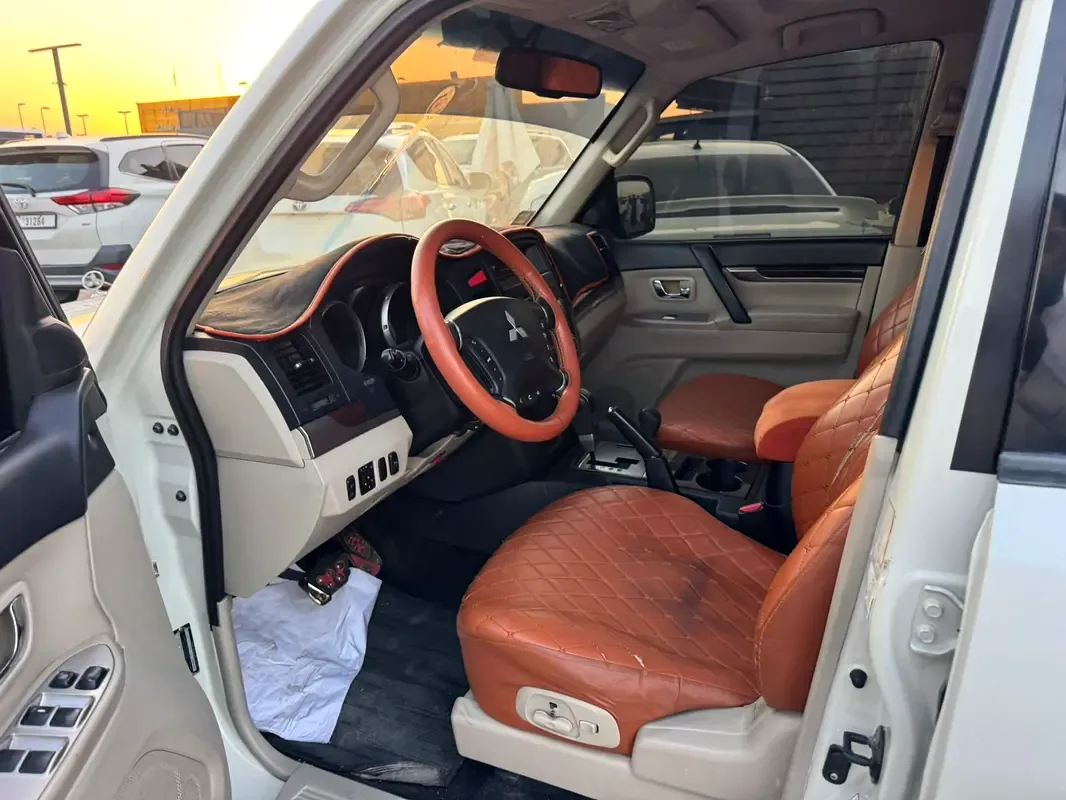 Mitsubishi Pajero 3.0 AT (220 حصان) - 12