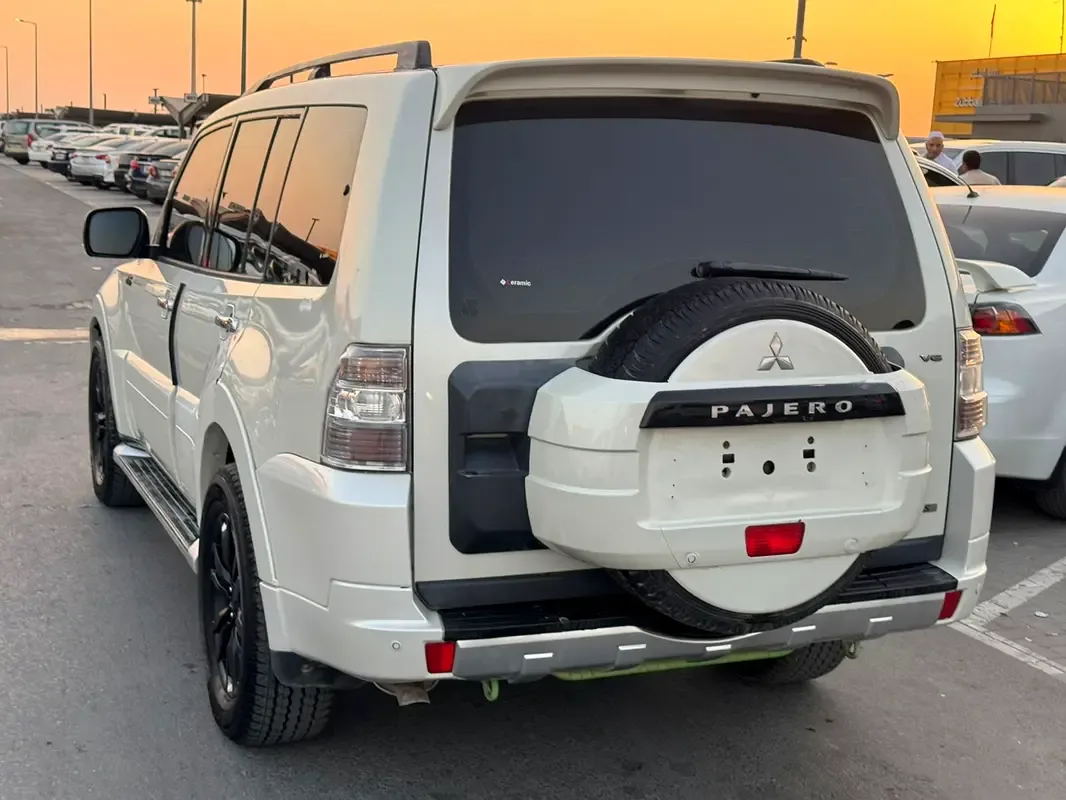 Mitsubishi Pajero 3.0 AT (220 حصان) - 10