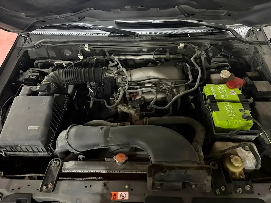 Mitsubishi Pajero 3.0 AT (220 hp) - 10