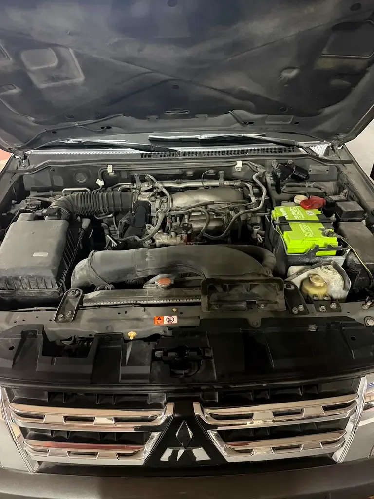 Mitsubishi Pajero 3.0 AT (220 hp) - 9