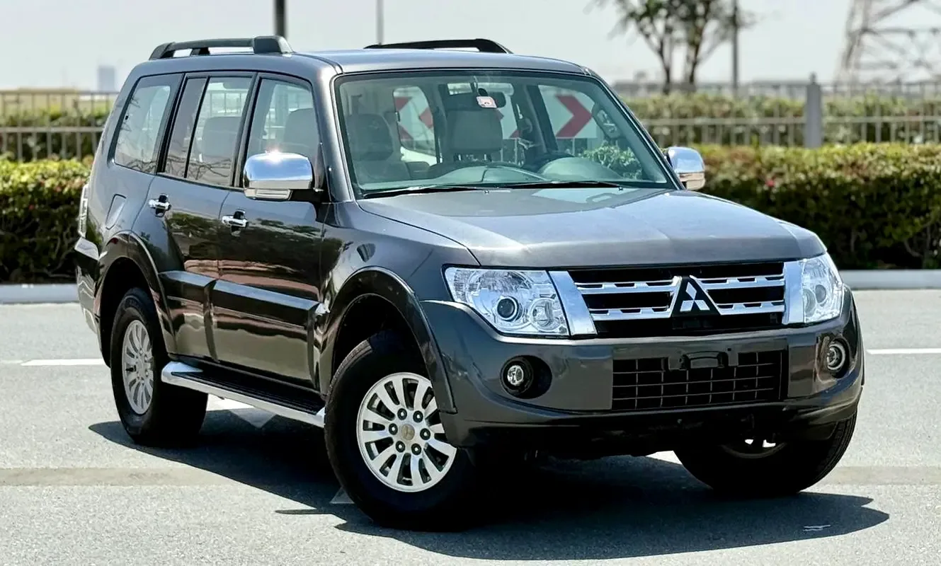 Mitsubishi Pajero 3.0 AT (220 hp)