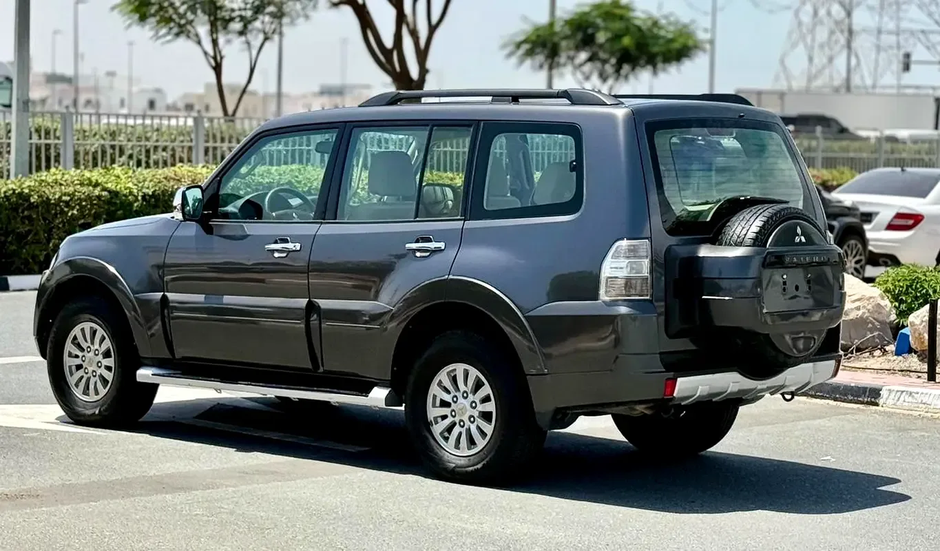 Mitsubishi Pajero 3.0 AT (220 hp) - 8